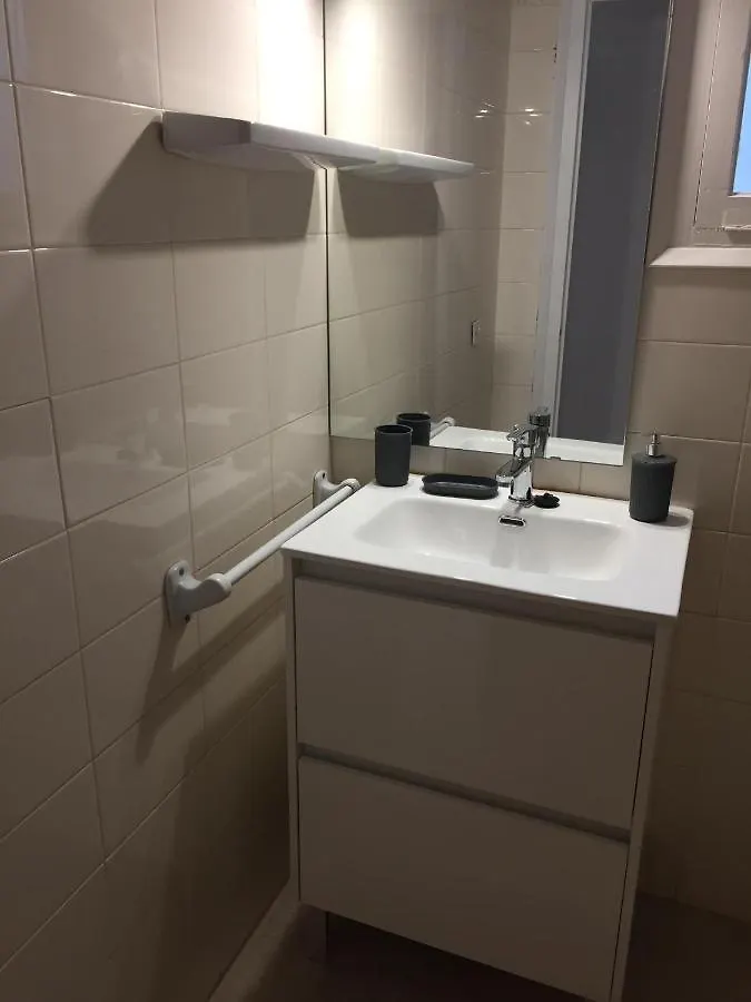 アパート Apartamento Centrico Con 2 Habitaciones Y Wi-Fi レスタルティット